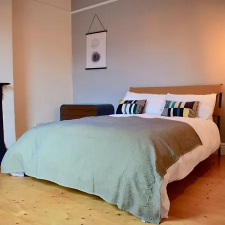 Renovated 3 Bedroom Apartment