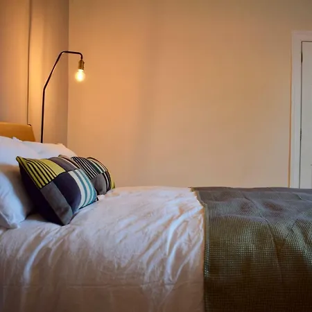 Apartment Renovated 3 Bedroom