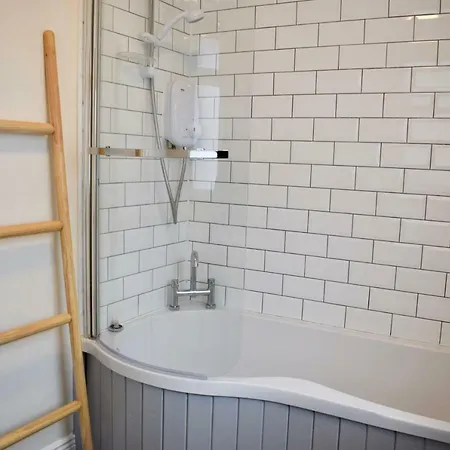 Renovated 3 Bedroom * Dublin